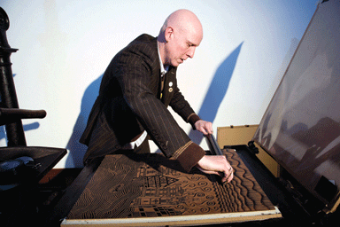 Donwood rolling on ink Donwood rolling on ink