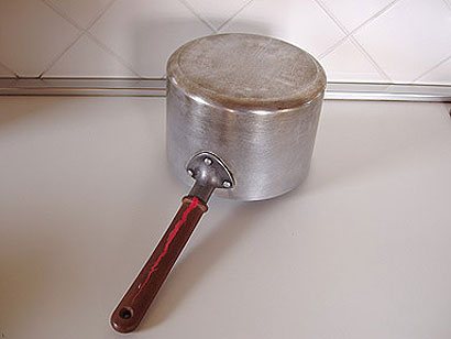 sugru-pot-handle