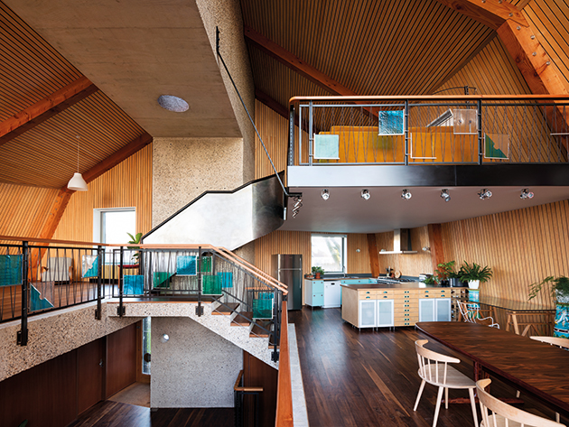Houseboat 3
