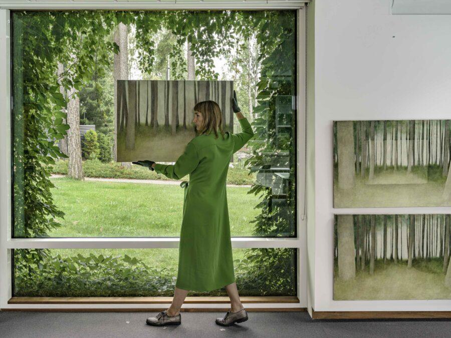 Photography Elina Brotherus Didrichsen Art Museum Carrying Gottberg