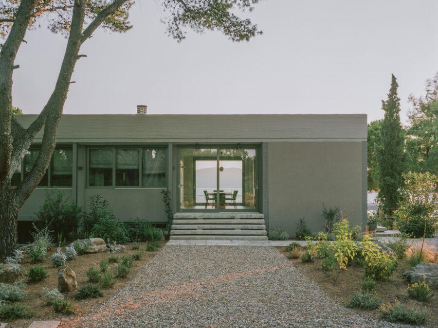 Nikos Hadjimichalis villa Greece Neiheiser Argyros architecture exterior facade
