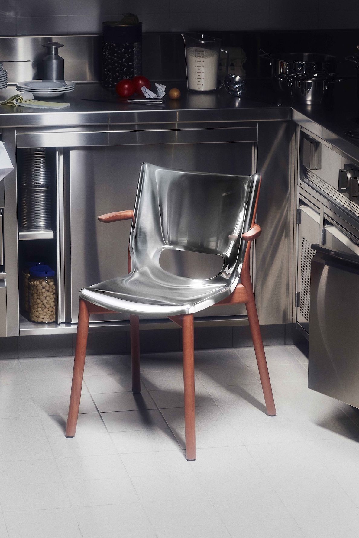 【絶版本】PHILIPPE STARCK ALESSIヴィンテージ・カタログ Alessi teams up with Philippe Starck on the launch of its Poêle