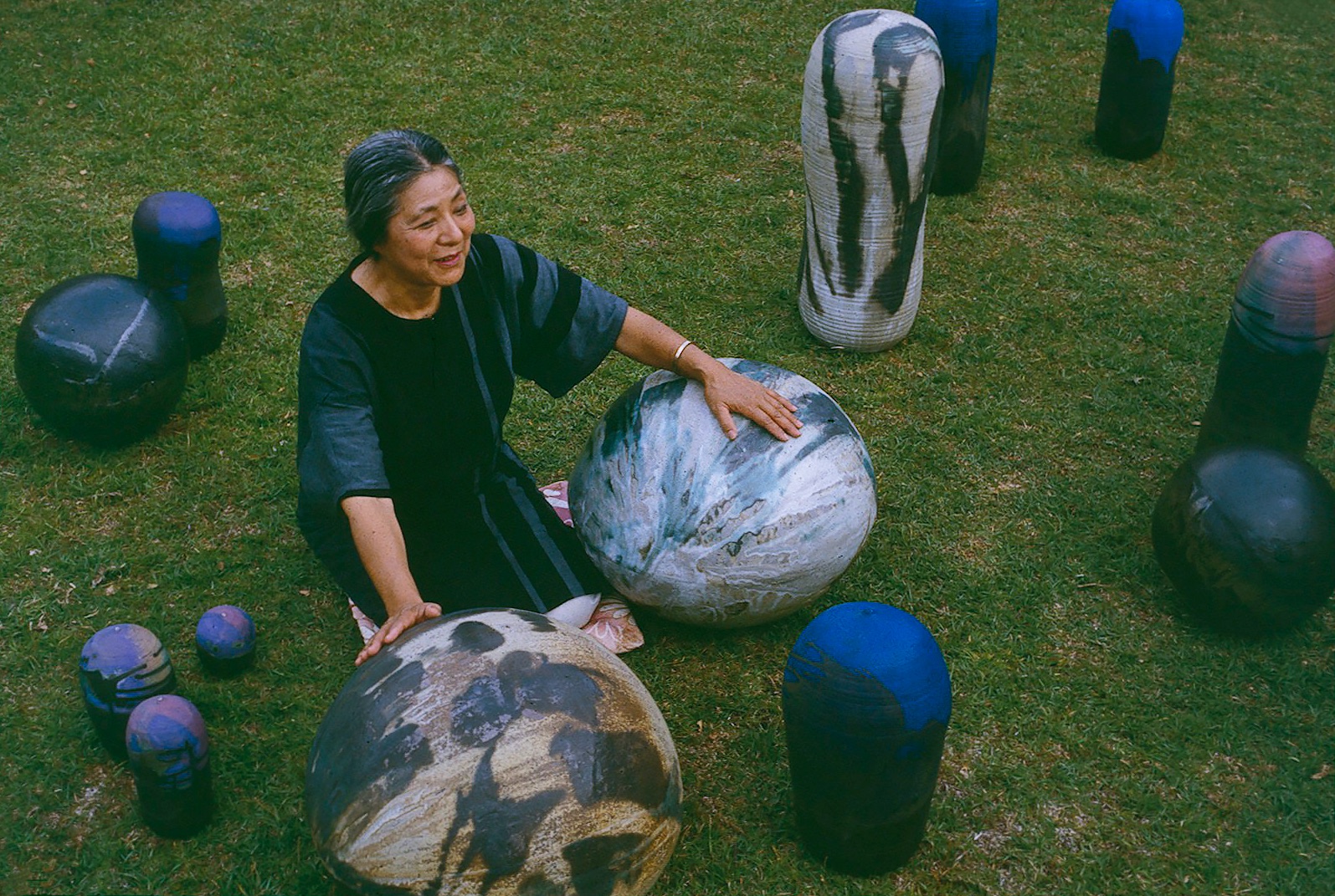 Toshiko Takaezu pots Hawaii